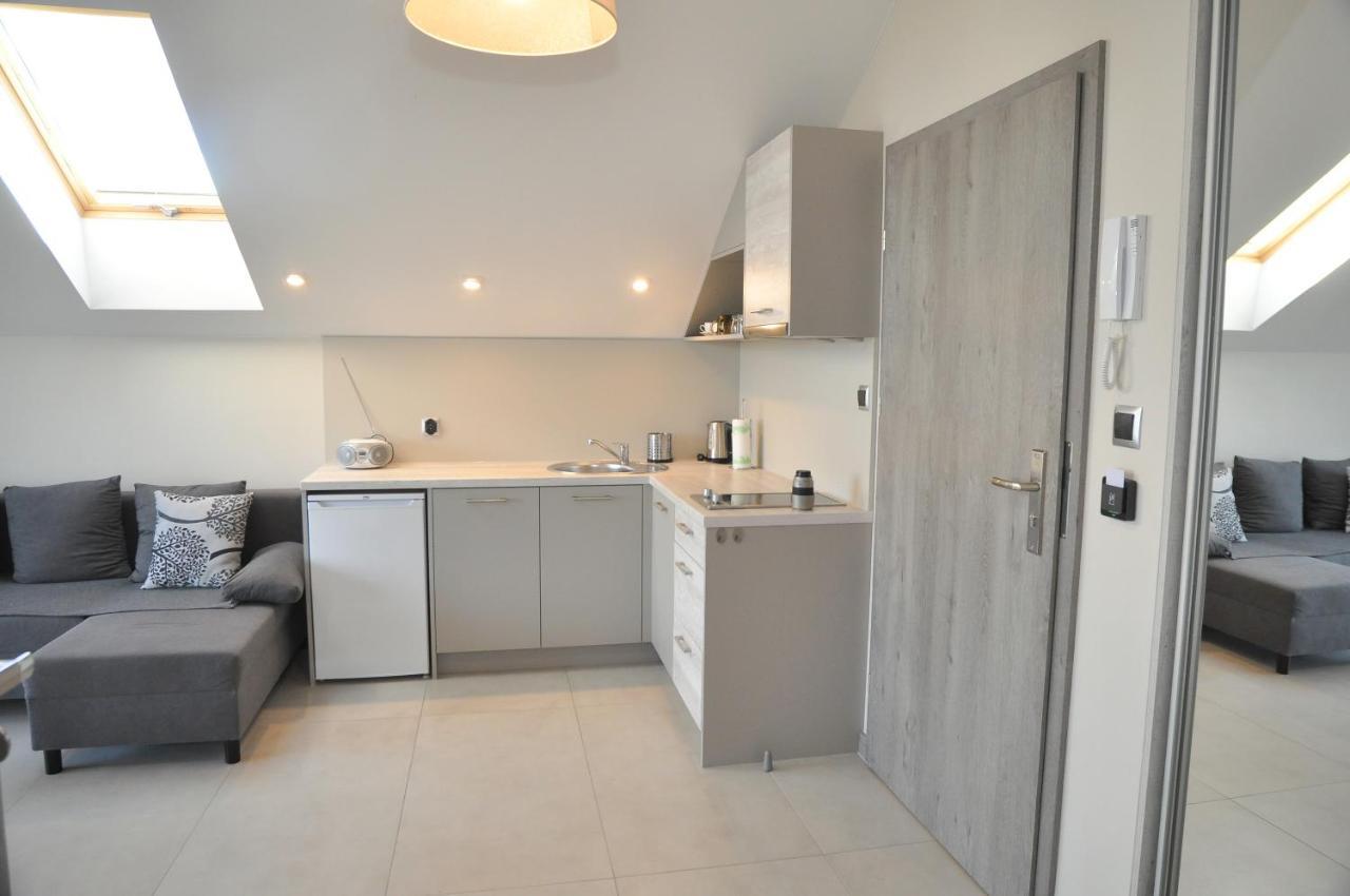 Willa Dobrylko II -Apartamenty Rewa Exteriör bild