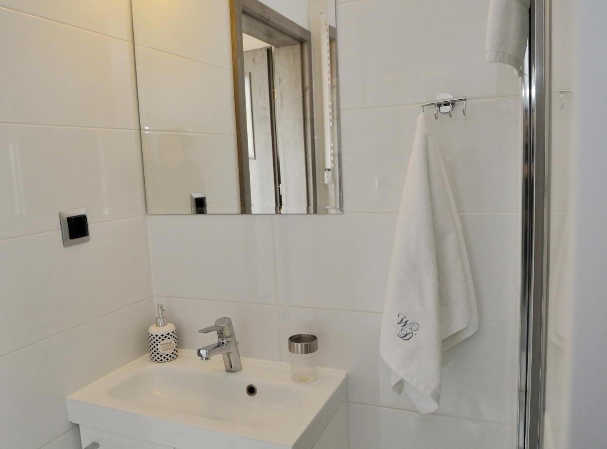 Willa Dobrylko II -Apartamenty Rewa Rum bild